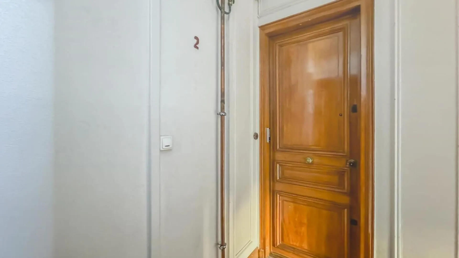 Flexliving - - Felix Faure *